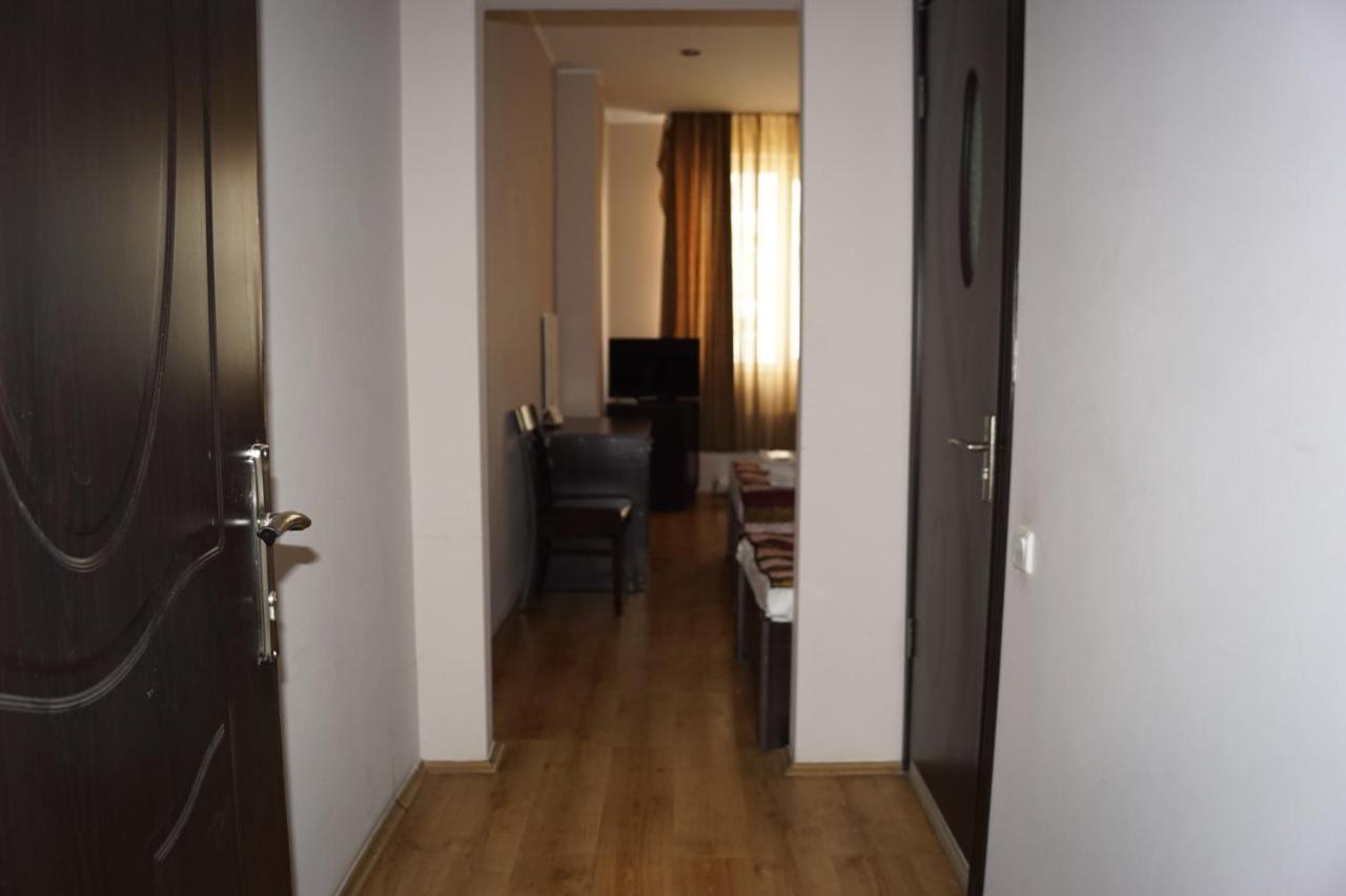 Iar Hotel Batumi Exterior photo